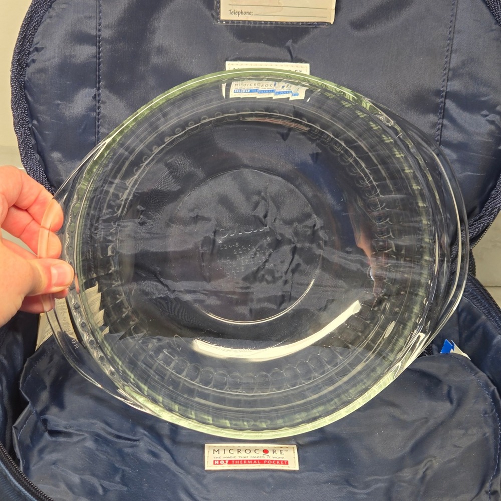 Pyrex Portables 2 Qt. Glass Casserole Dish with Lid Insulated Carrier Cold Packs - Picture 5 of 16